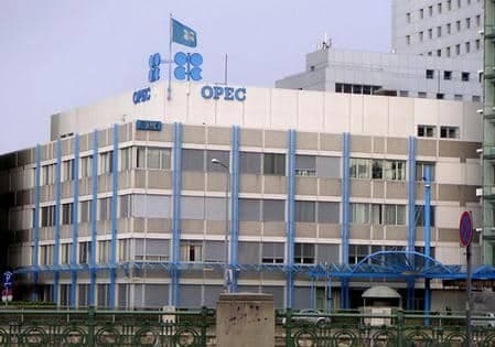 Opec+ aumenta la produzione di petrolio: effetto limitato sulla crisi di Hormuz