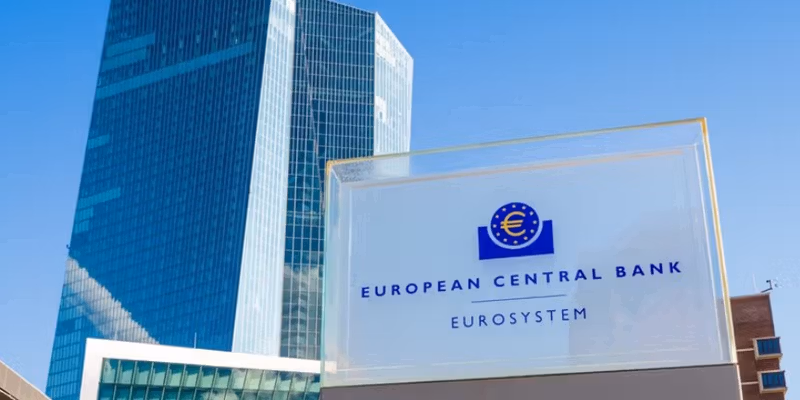 BCE: "Inflazione sopra il 2% fino a metà 2027"