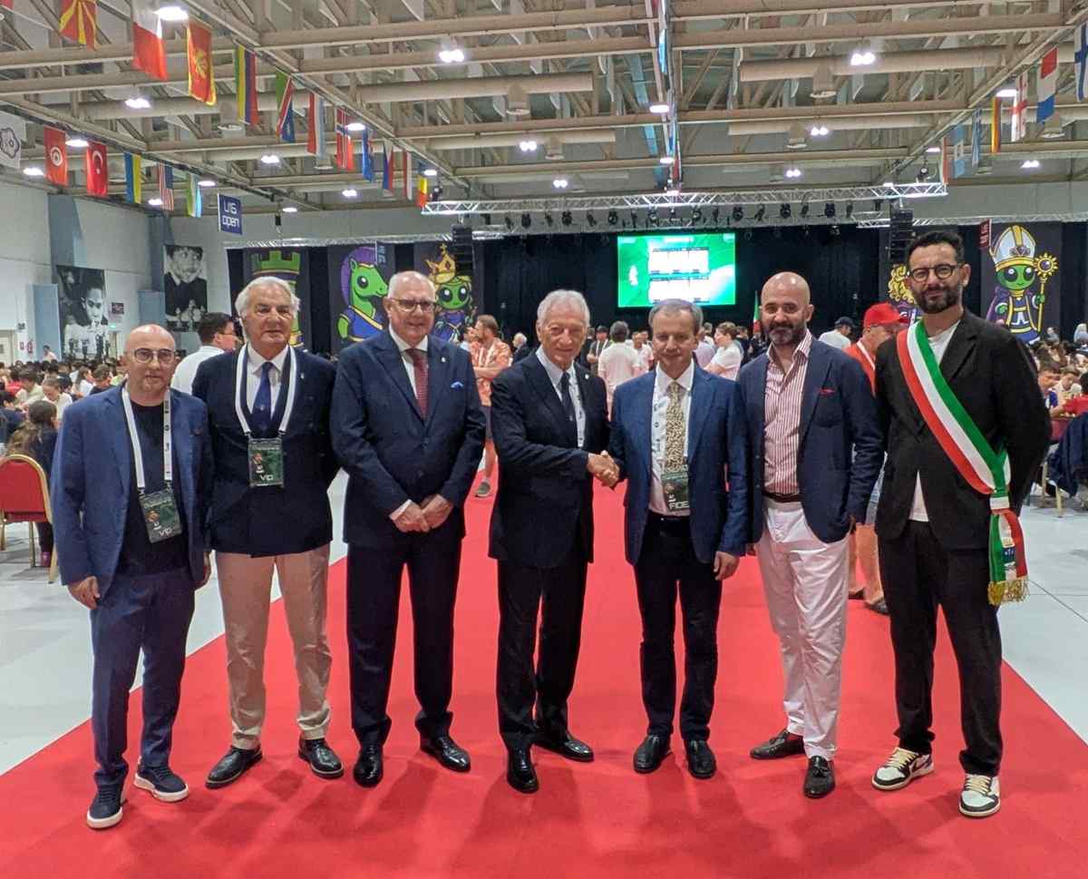 Montesilvano al centro del mondo: la Prima Mossa del Mondiale Giovanile di Scacchi 2026