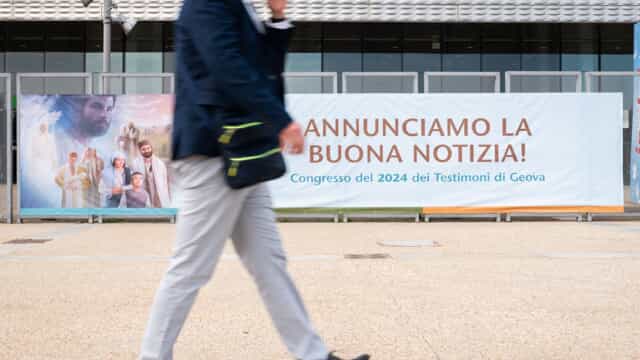 Nuova svolta dei Testimoni di Geova sulle trasfusioni di sangue