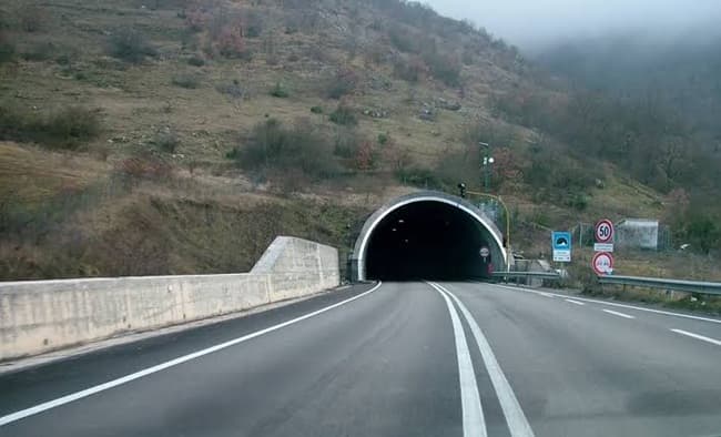 Galleria del Salviano, Confindustria: “Ridurre l’impatto su imprese e lavoratori”