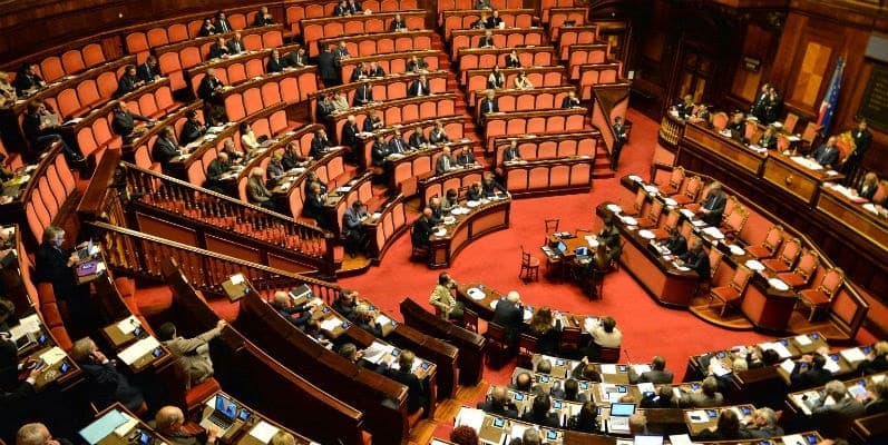 Decreto aiuti Ucraina approvato al Senato: sì definitivo tra tensioni politiche