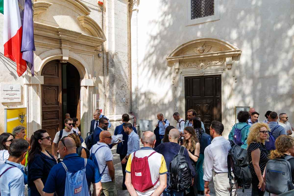 L’Aquila, Capitale italiana della Cultura ospita “10 IN EMERGENZA”