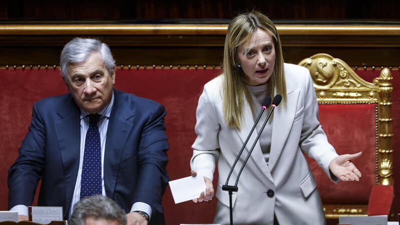 Legge elettorale, tensioni dopo il voto sulle preferenze. Opposizioni contro: «Meloni è senza fiducia». Tajani e Ciriani: «Il governo continua»