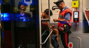 Grande operazione contro la delinquenza giovanile: 539 arresti e sequestri di armi, droga e contanti in 44 province