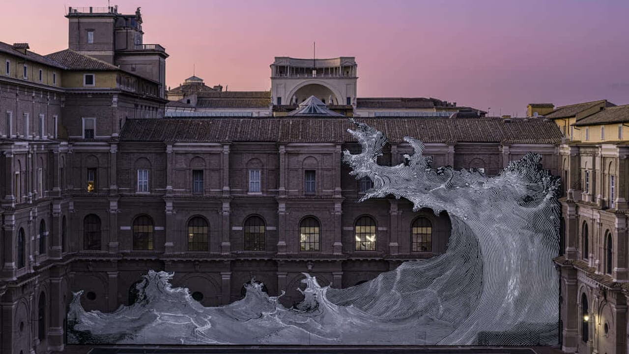L'arte contemporanea di JR invade la Biblioteca Vaticana con un'onda bianca