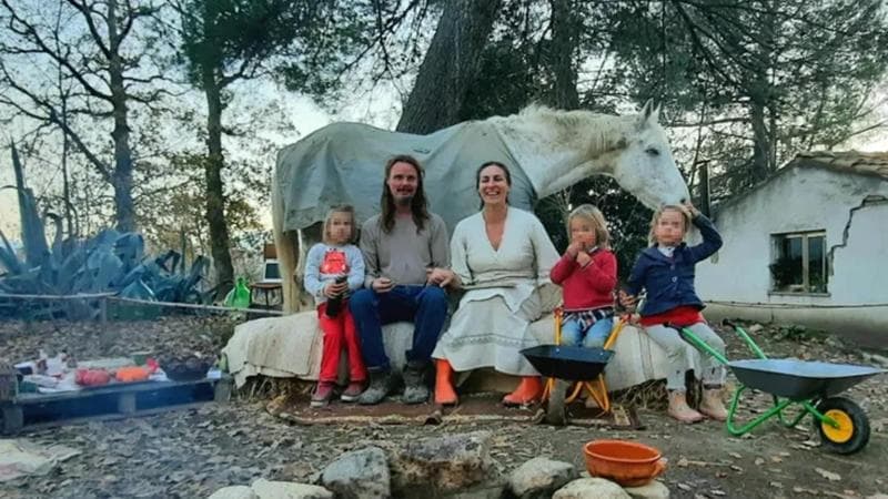 famiglia nel bosco