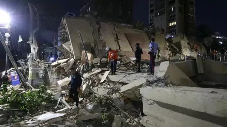 Un terremoto di magnitudo 7.5 ha colpito il Venezuela: almeno 32 morti e oltre 700 feriti