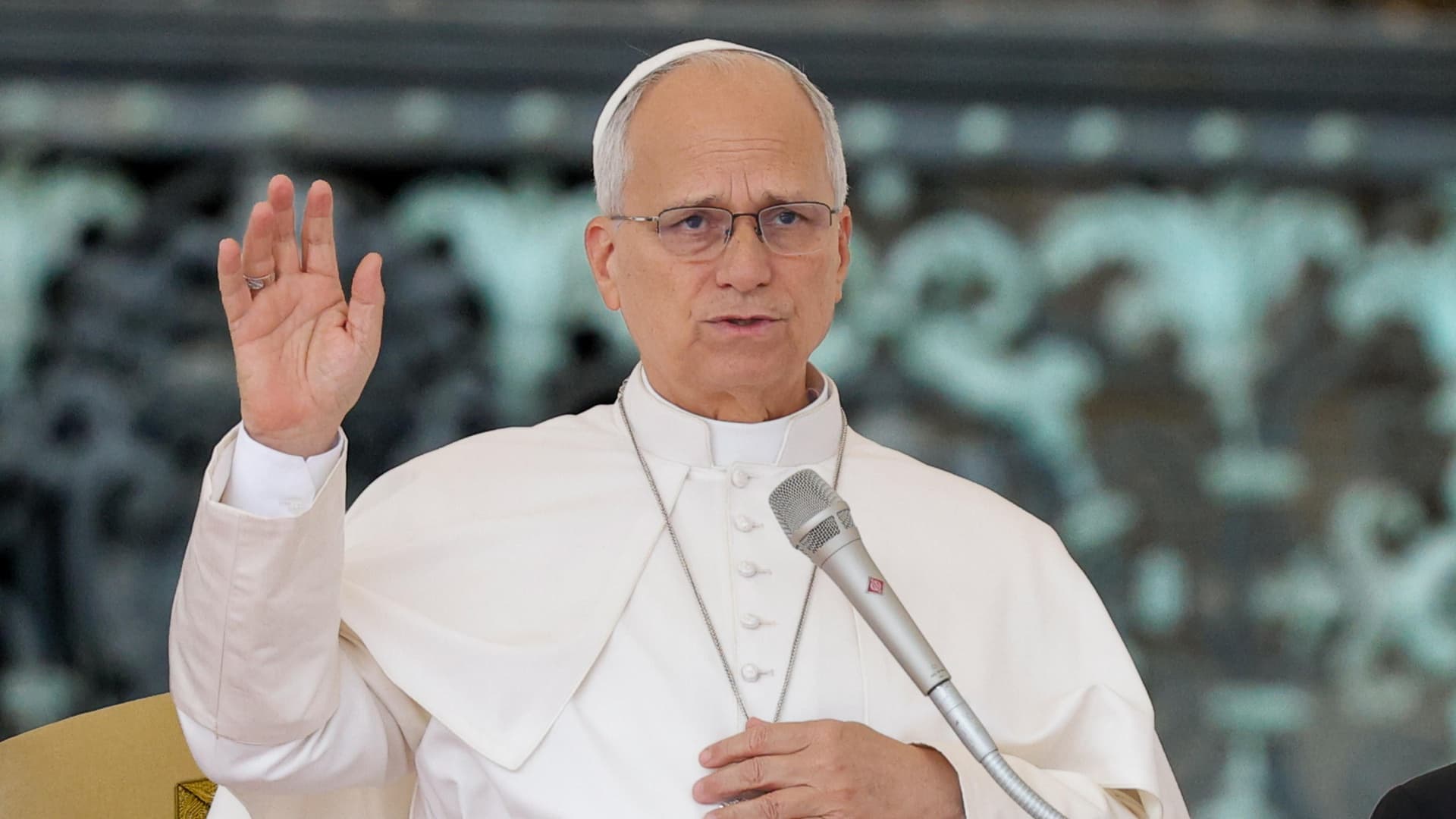 Papa Leone XIV operato al Gemelli per un nodulo polmonare: stop alle udienze fino al 20 ottobre