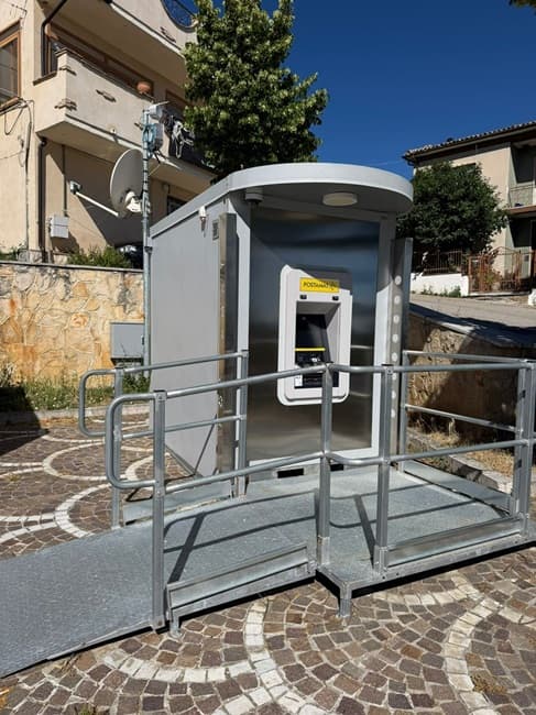 Abbateggio, attivato il nuovo ATM Postamat: più servizi e sicurezza